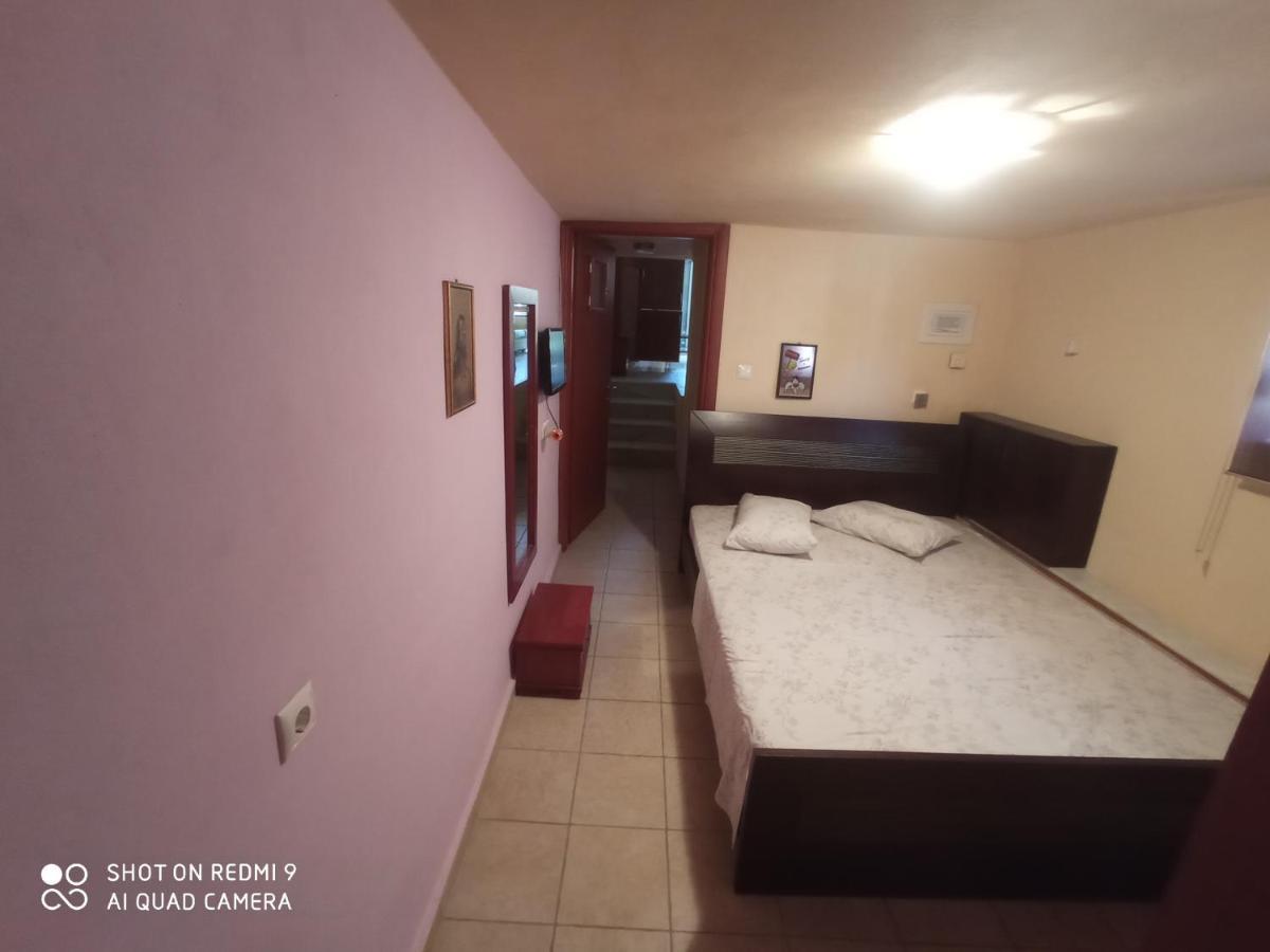 Maria Lux Apartments Volos Bagian luar foto