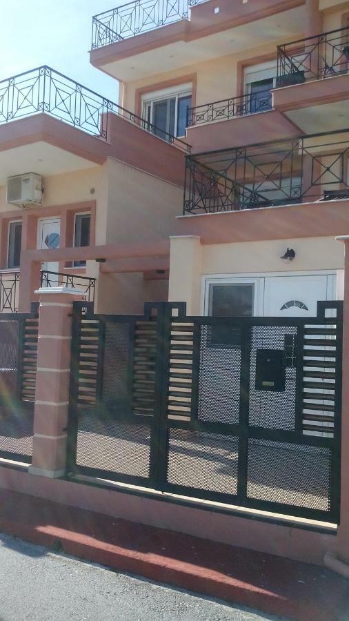 Maria Lux Apartments Volos Bagian luar foto